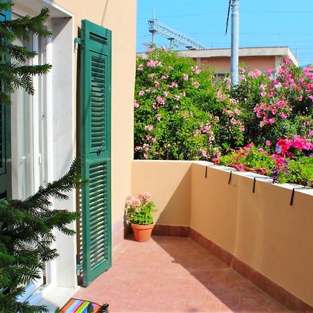 הוילה לה ספציה Terrazza Cinque Terre מראה חיצוני תמונה